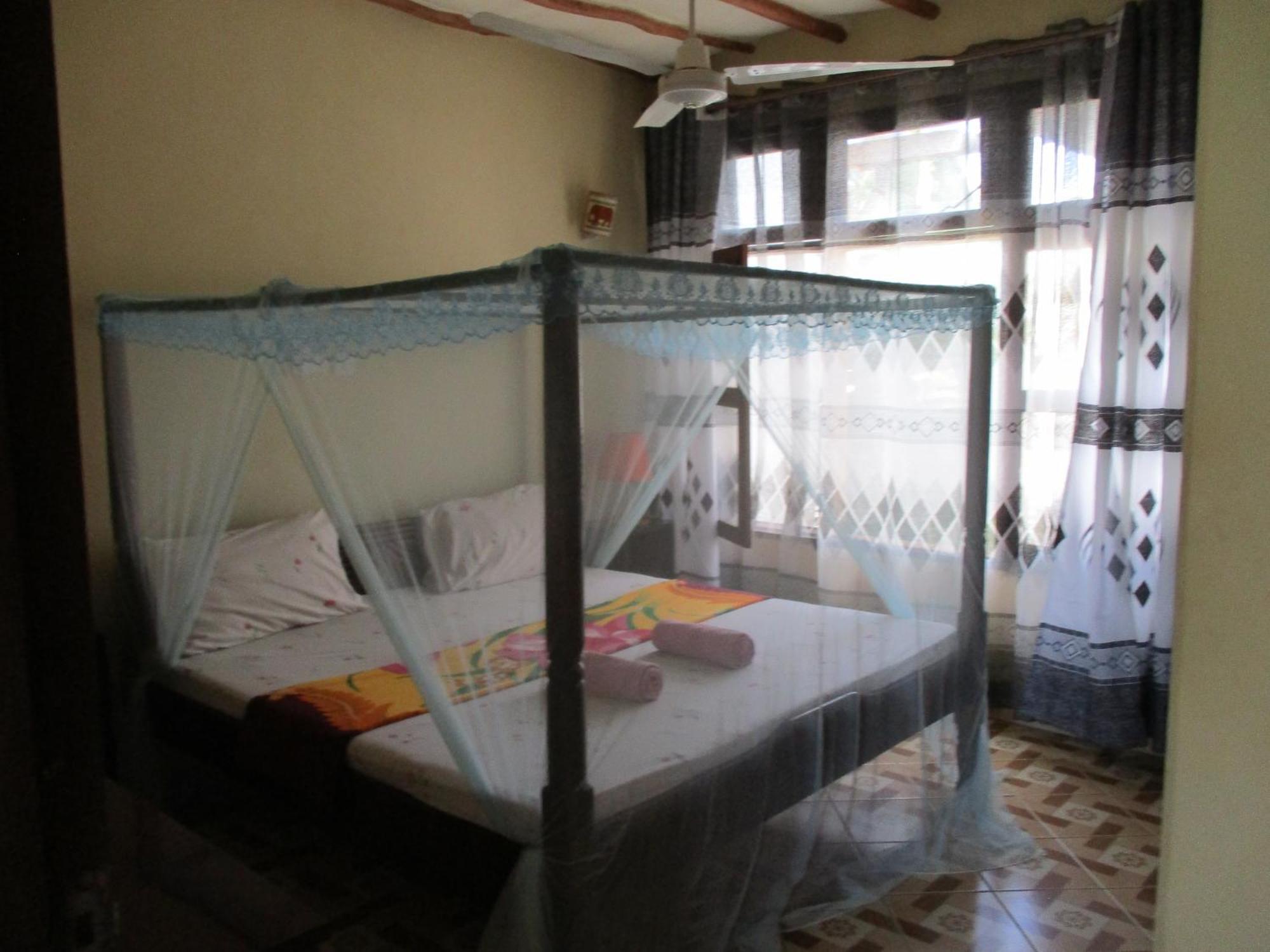 Simba Apartments Diani Beach Szoba fotó