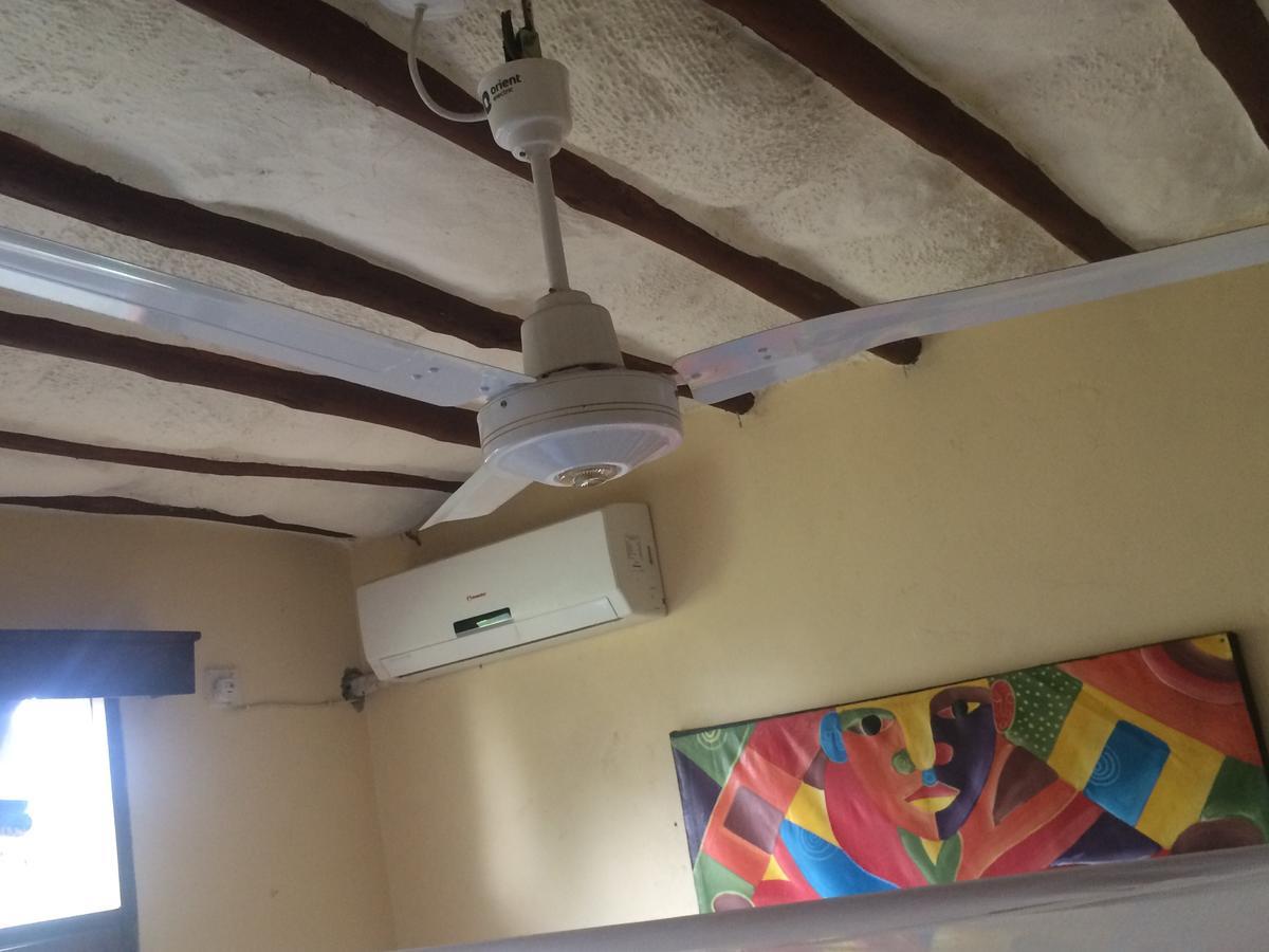Simba Apartments Diani Beach Kültér fotó